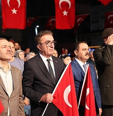 15-temmuz-sehitleri-bayrampasada-anildi.jpg