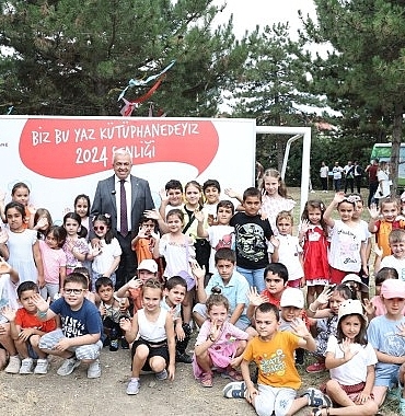 300-cocuk-biz-bu-yaz-kutuphanedeyiz-etkinliginde-bulustu.jpg
