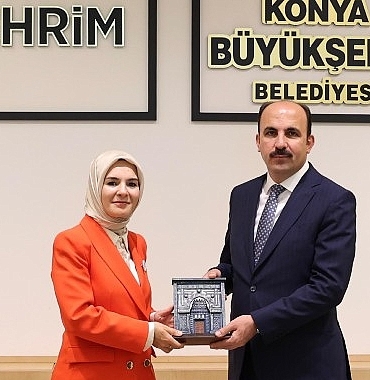 aile-ve-sosyal-hizmetler-bakani-goktas-baskan-altayi-ziyaret-etti.jpg