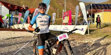akfen-insaatin-destekledigi-milli-sporcu-ekin-ereke-bisiklette-u23-turkiye-sampiyonu-oldu.jpg