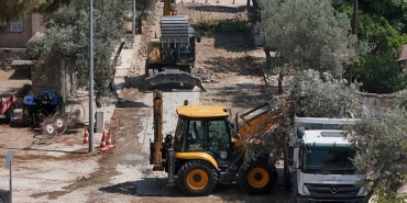 aydin-buyuksehir-belediyesi-kent-genelinde-es-zamanli-olarak-surdurulen-yol-yapim-calismalarina-devam-ediyor.jpg