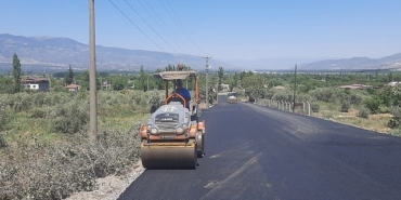 aydin-buyuksehir-belediyesi-kente-yeni-yollar-kazandirmak-ve-mevcut-yollari-yenilemek-icin-calismalarini-surduruyor.jpg