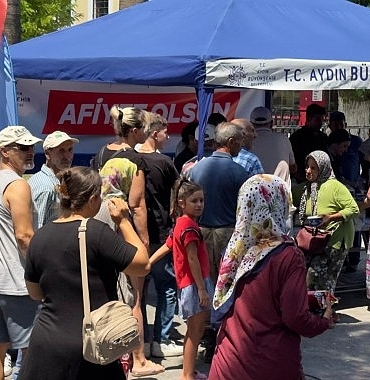 aydin-buyuksehir-belediyesi-muharrem-ayinin-gelmesiyle-birlikte-her-yil-geleneksel-olarak-yaptigi-asure-ikramlarini-bu-yil-da-gerceklestirdi.jpg