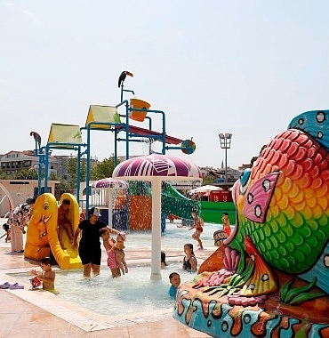 aydin-buyuksehir-belediyesi-tarafindan-aydina-kazandirilan-tekstil-park-icerisindeki-aquapark-bu-yil-da-cocuklarin-akinina-ugruyor.jpg