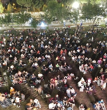 aydin-buyuksehir-belediyesi-tarafindan-kente-kazandirilan-tekstil-park-yaz-aylarinin-vazgecilmez-adresi-olmaya-devam-ediyor.jpg