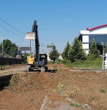 basiskelede-d-130-karayolu-uzerine-yeni-durak-cebi.jpg