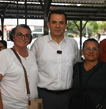 baskan-abdullah-ozyigit-aydinlikevlerde-semt-pazarini-gezdi.jpg