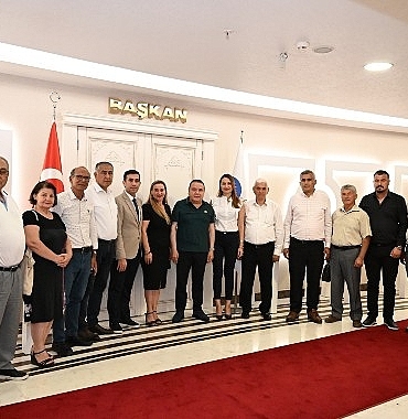 baskan-boceke-muhtarlardan-ziyaret.jpg