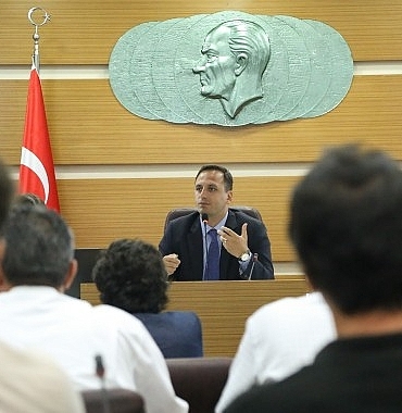 baskan-eskiden-guclu-bornova-toplantisi-guclu-bir-bornovayi-kuracagiz.jpg