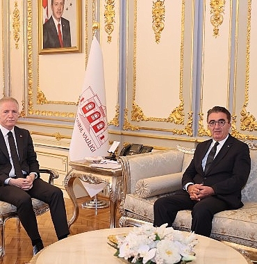 baskan-mutludan-vali-gule-ziyaret.jpg
