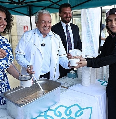baskan-sadi-ozdemirden-calisanlara-asure-ikrami.jpg