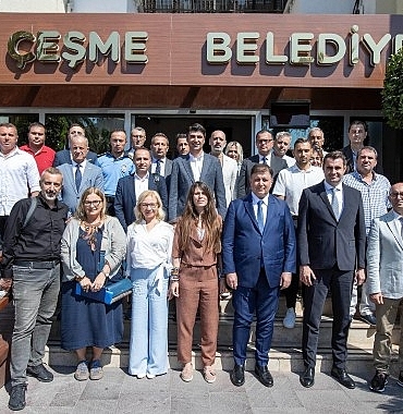 baskan-tugaydan-cesmede-ranta-karsi-kararlilik-mesaji-baskan-tugay-halkin-kentin-yararina-olan-her-seyin-yanindayiz.jpg