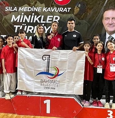 bayraklili-sporcular-sivastan-dereceyle-dondu.jpg