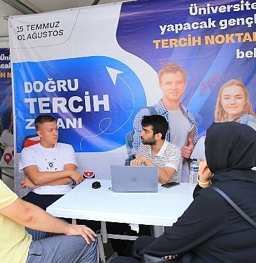 bayrampasa-belediyesinden-ogrencilere-ucretiz-yks-tercih-danismanligi.jpg