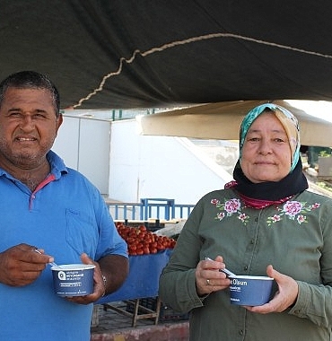 buyuksehir-belediyesi-onunde-asure-ikrami.jpg