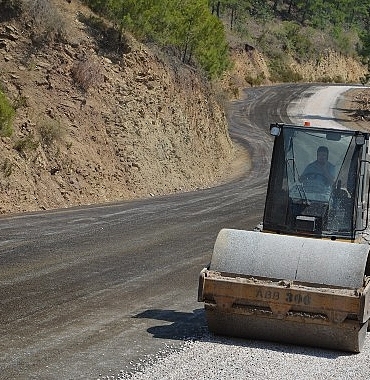buyuksehirden-alanya-yaylakonak-yoluna-asfalt.jpg