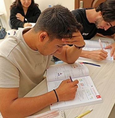 buyuksehirden-universite-adaylarina-ucretsiz-destek.jpg