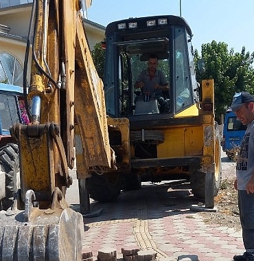 camyuva-mahallesinde-altyapi-calismalari.jpg
