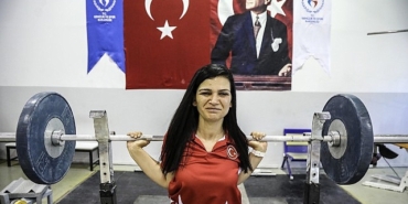 cankaya-belediyesinin-gorme-engelli-milli-sporcusu-bircan-simsek-dunya-sampiyonasina-hazirlaniyor.jpg