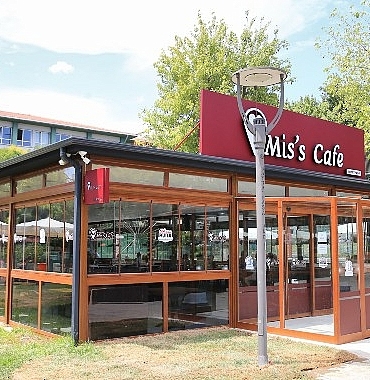 cayin-3-tl-oldugu-miss-cafe-bayrampasada-aciliyor.jpg