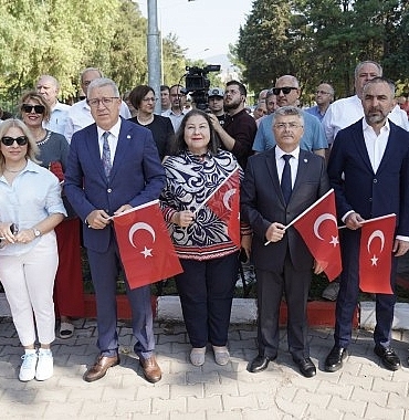 ege-universitesi-15-temmuzda-tek-yurek-oldu.jpg