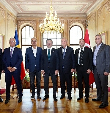 ekrem-imamoglu-kostence-belediye-baskani-vergil-chitac-romanya-belediyeler-birligi-icra-baskani-ve-buzau-belediye-baskani-costantin-toma-ile-istanbulda-gorusme-gerceklestirdi.jpg