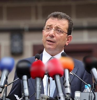 ekrem-imamoglu-tbb-encumen-toplantisi-ekonomi-gocmenler-ve-siginmacilar-kayyim-ve-hayvanlari-koruma-kanununda-degisiklik-yapilmasina-dair-kanun-teklifi-basliklarina-degindi.jpg