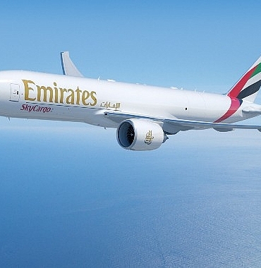 emirates-skycargo-2025-26-mali-yilinda-hemen-teslim-edilmek-uzere-5-boeing-777f-siparis-etti.jpg