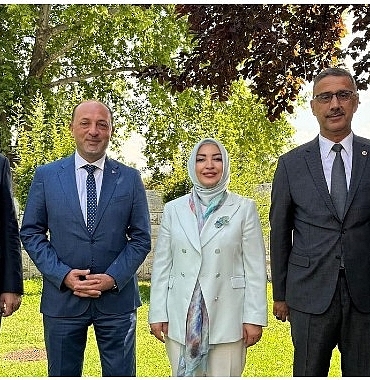 geyve-belediye-baskani-selcuk-yildiz-2-gunluk-ankara-programi-gerceklestirdi.jpg