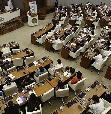 gunes-okulu-projesinde-genclere-sektor-tanitildi.jpg