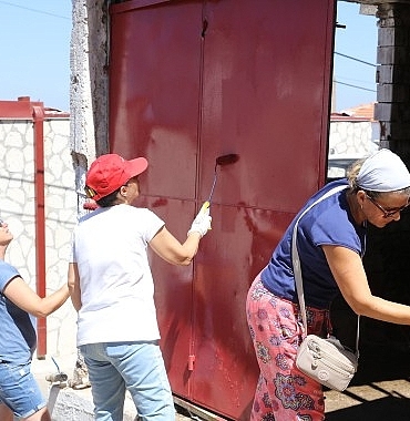 guzelbahce-kadinlarindan-imece-ornegi.jpg