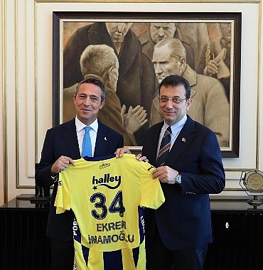 ibb-baskani-ekrem-imamoglu-fenerbahce-spor-kulubu-baskani-ali-kocu-ve-yeni-yonetim-kurulu-uyelerini-sarachanede-agirladi.jpg