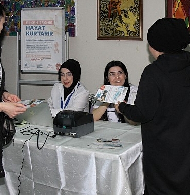 ibbnin-ilk-kez-mart-2023de-baslattigi-meme-kanseri-gozetim-hizmeti-bu-yil-da-1-temmuzdan-itibaren-ucretsiz-olarak-gerceklestiriliyor.jpg