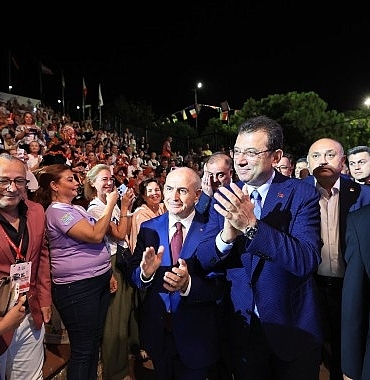 istanbul-buyuksehir-belediye-ibb-baskani-ekrem-imamoglu-25-istanbul-buyukcekmece-uluslararasi-kultur-ve-sanat-festivalinde-konustu.jpg
