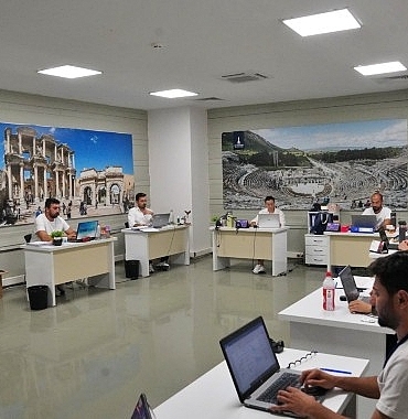 izmir-saha-ekipleri-mahallelerde.jpg