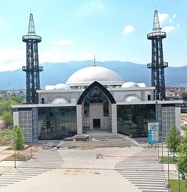 kartepe-kent-meydani-camiinde-hummali-calisma.jpg