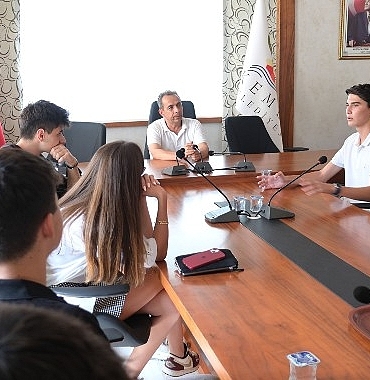 kemer-belediyesi-genclik-meclisi-faaliyete-geciyor.jpg