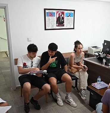 kemer-belediyesinden-universite-tercih-danismanligi.jpg