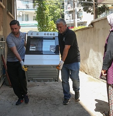 konakta-evden-eve-dayanisma-ikinci-el-esya-hatti.jpg