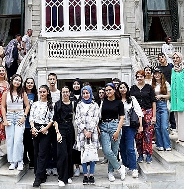 kucukcekmece-belediyesi-genclere-yonelik-ucretsiz-gezi-programlari-duzenliyor.jpg