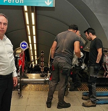 metronun-yuruyen-merdivenlerinde-genis-kapsamli-bakim-calismasi.jpg