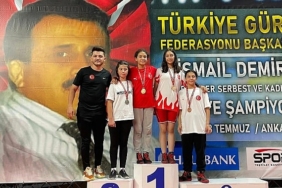 nevsehir-belediyesi-sporcusu-buglem-kilic-u-11-kadinlar-gures-turkiye-sampiyonasinda-54-kgda-turkiye-sampiyonu-oldu.jpg