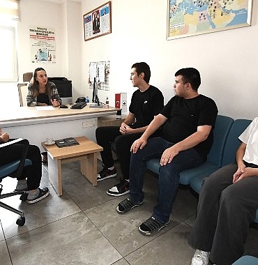 osmangaziden-universite-tercihi-yapacak-genclere-destek.jpg
