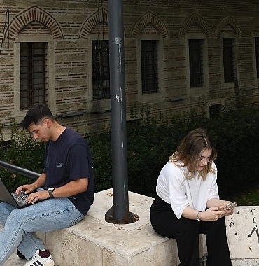 osmangazililer-ucretsiz-interneti-cok-sevdi.jpg