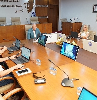 rektor-prof-dr-budak-universitemiz-yerli-yazilim-projelerine-yenilerini-eklemeye-devam-ediyor.jpg
