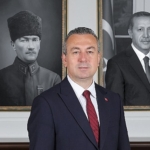 sivas-belediye-baskani-dr-adem-uzun-15-temmuz-demokrasi-ve-milli-birlik-gunu-munasebetiyle-bir-mesaj-yayinladi.jpg