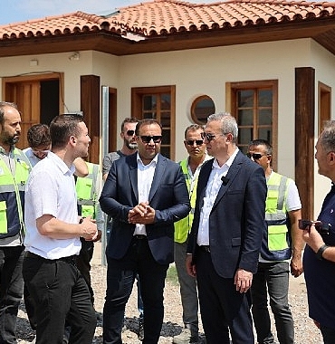 sivas-belediyesi-kale-projesinde-hummali-calismalar-devam-ediyor.jpg