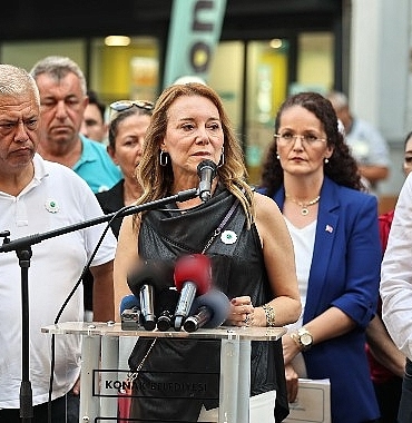 srebrenitsa-katliaminda-hayatini-kaybedenler-konakta-anildi.jpg