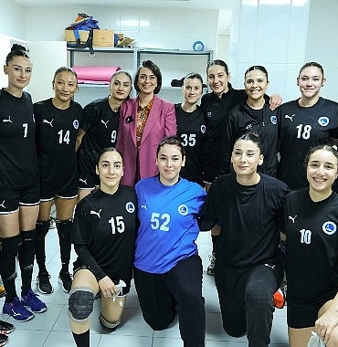 uskudar-belediyesi-spor-kulubu-hentbol-takiminin-avrupa-hentbol-federasyonu-ehf-kadinlar-avrupa-kupasindaki-rakibi-zrk-bjelovar-oldu.jpg