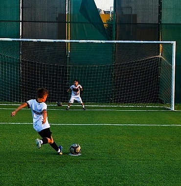 2024-2025-sezonunun-tum-branslarinda-sampiyonluk-parolasi-ile-yola-cikan-burhaniye-belediyespor-u-10-u-11-u-12-u-13-ve-u-14-takimlari-ilk-antrenmanlarini-tamamladi.jpg